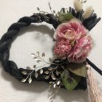 お友達にプレゼントにフラワーアレンジメントのしめ縄で♬