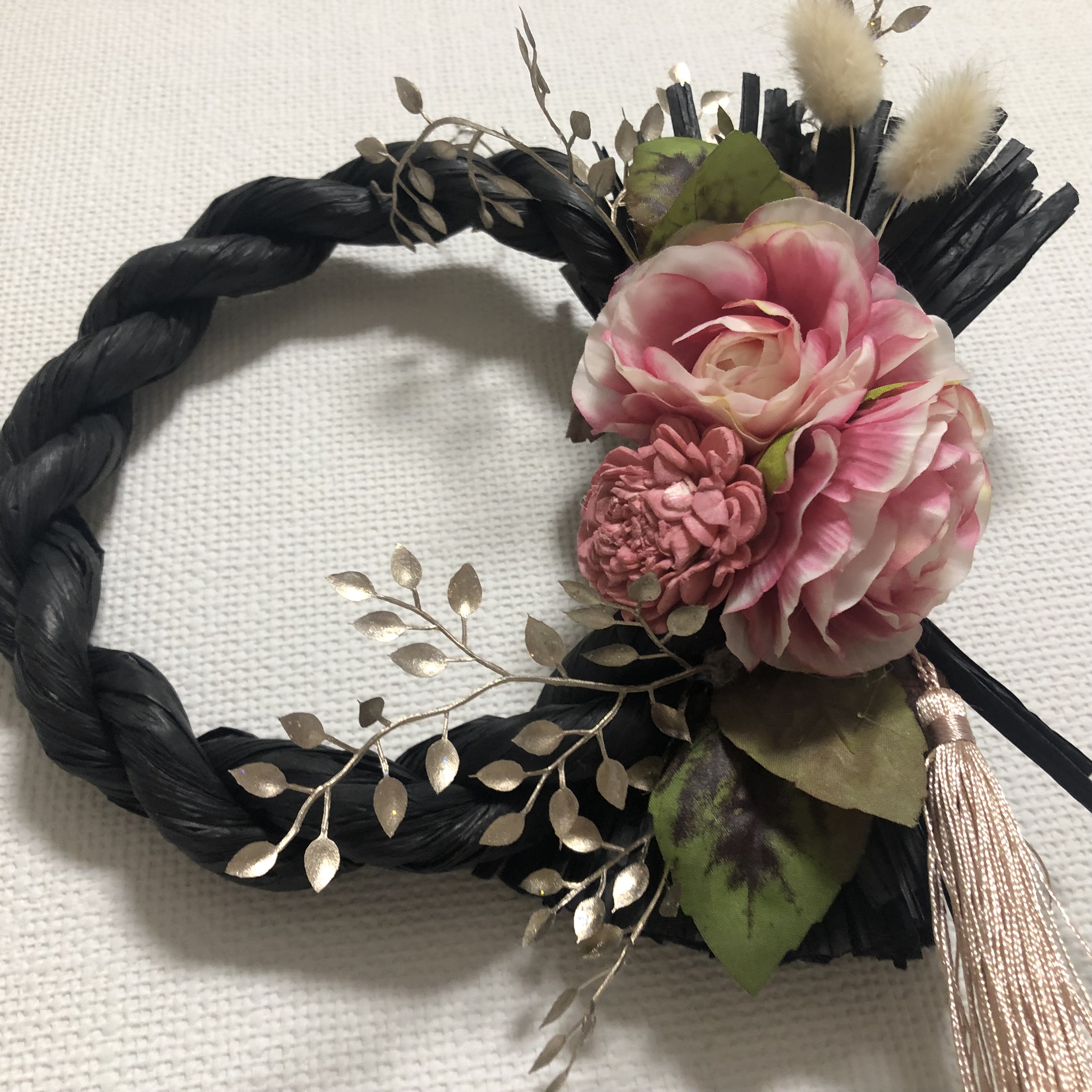 お友達にプレゼントにフラワーアレンジメントのしめ縄で♬