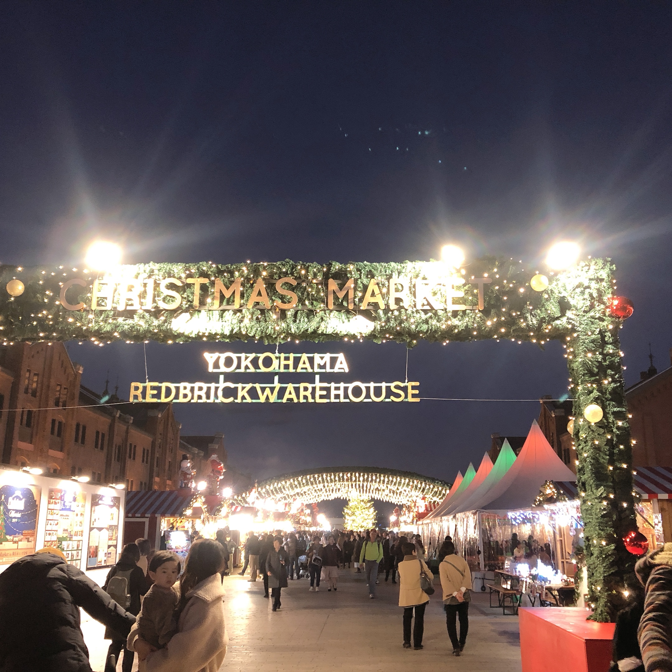 オーストラリアプリザーブドフラワーを使ったアレンジ店出店してます