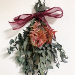 ユーカリの葉のプリザーブドフラワーを使って・・・