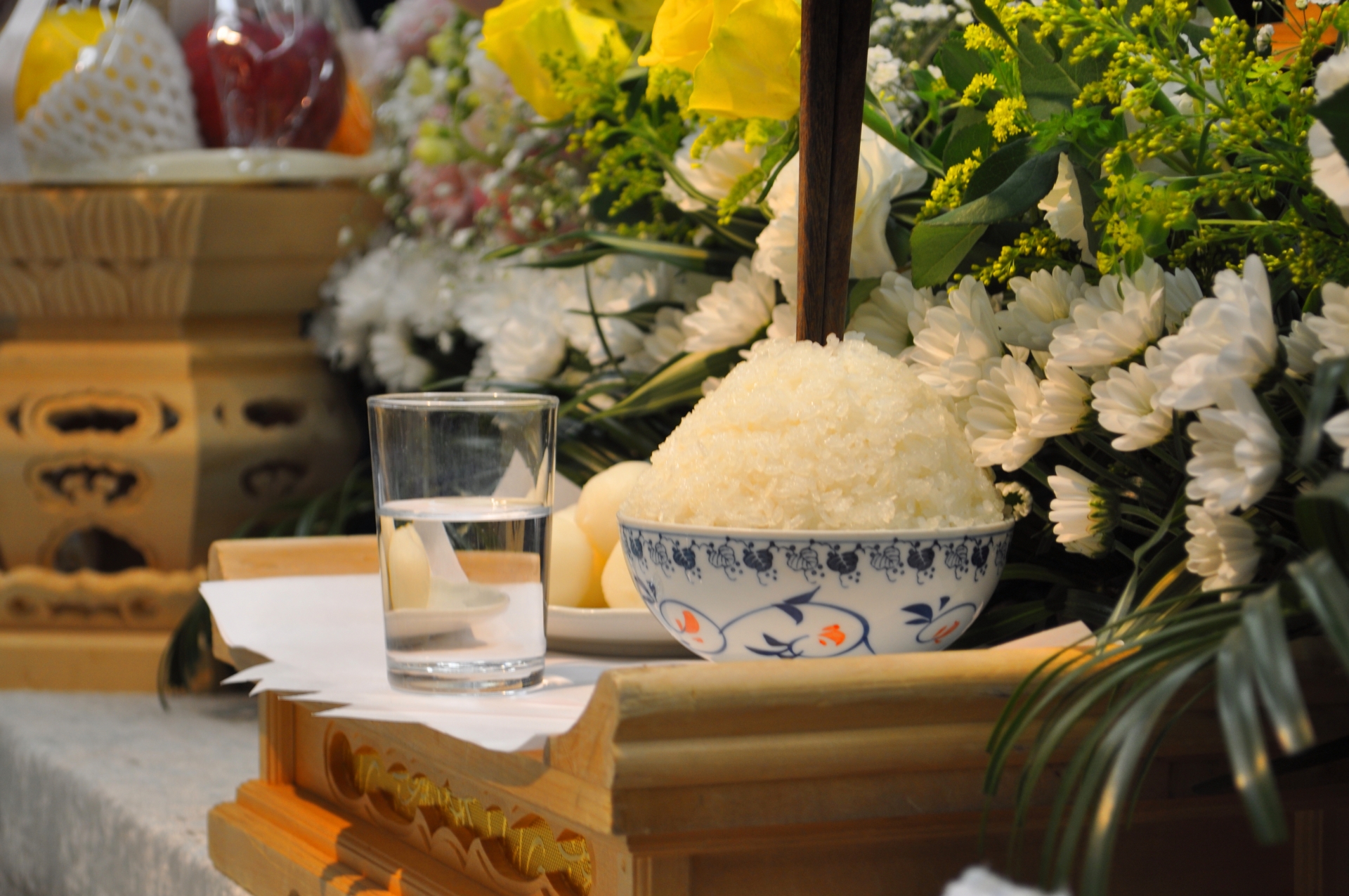 仏壇にお供えをしたい時のマナーについて