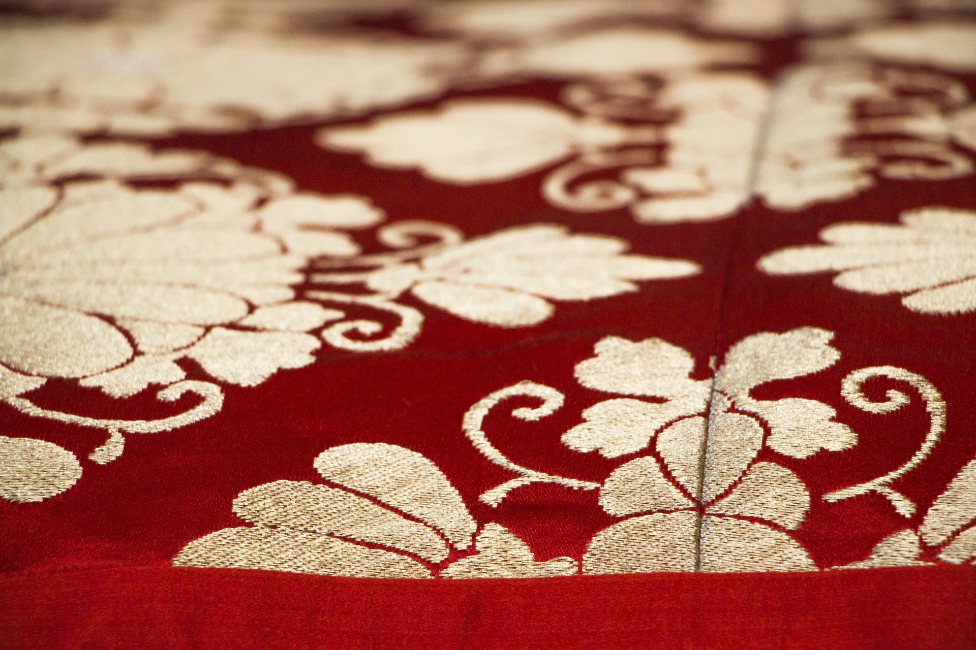 仏壇前に置かれている座布団のきまりとマナー