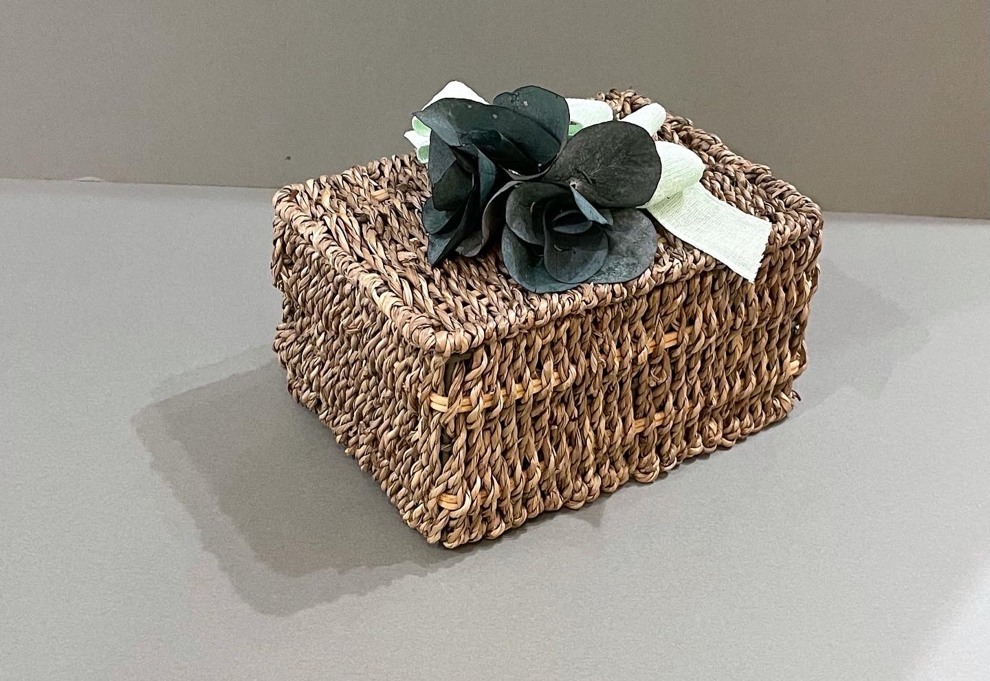 プリザーブドフラワー　ユーカリでバラ？